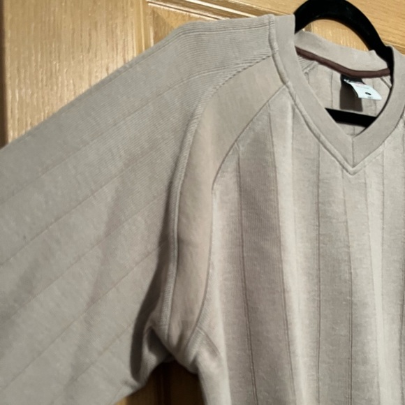 Men’s Columbia XCO Tan Sweater - Picture 3 of 10